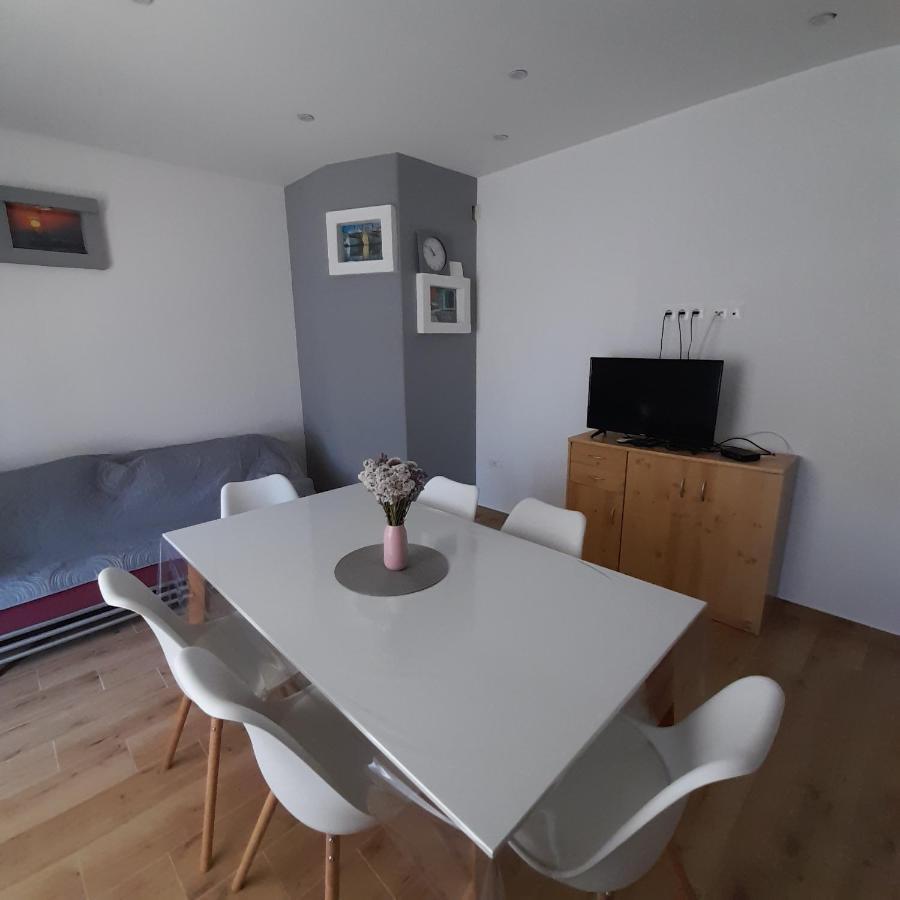 ביוגראד נה מורו Apartments Filipovic מראה חיצוני תמונה
