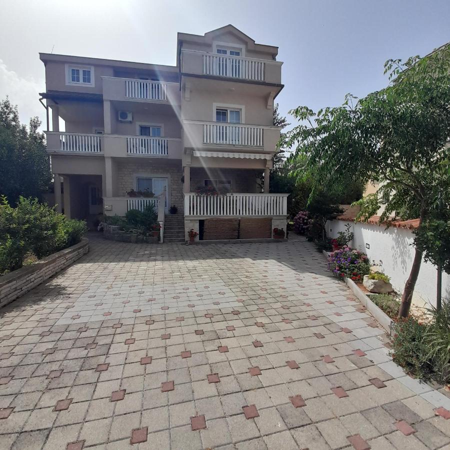 ביוגראד נה מורו Apartments Filipovic מראה חיצוני תמונה