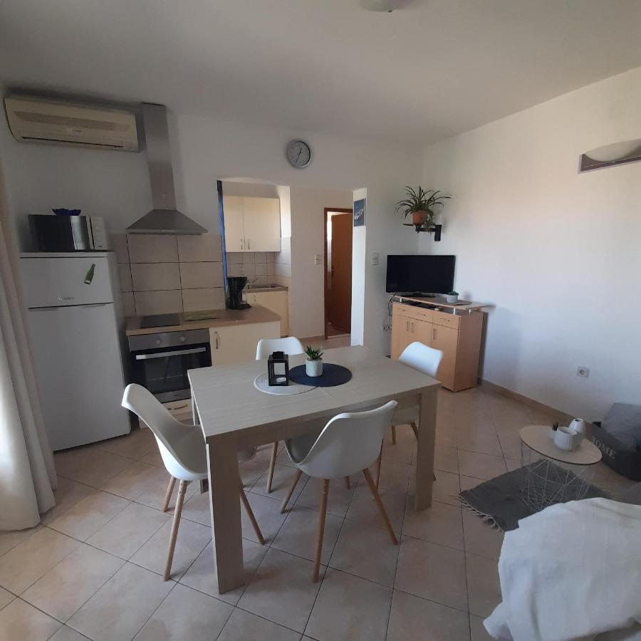 ביוגראד נה מורו Apartments Filipovic מראה חיצוני תמונה