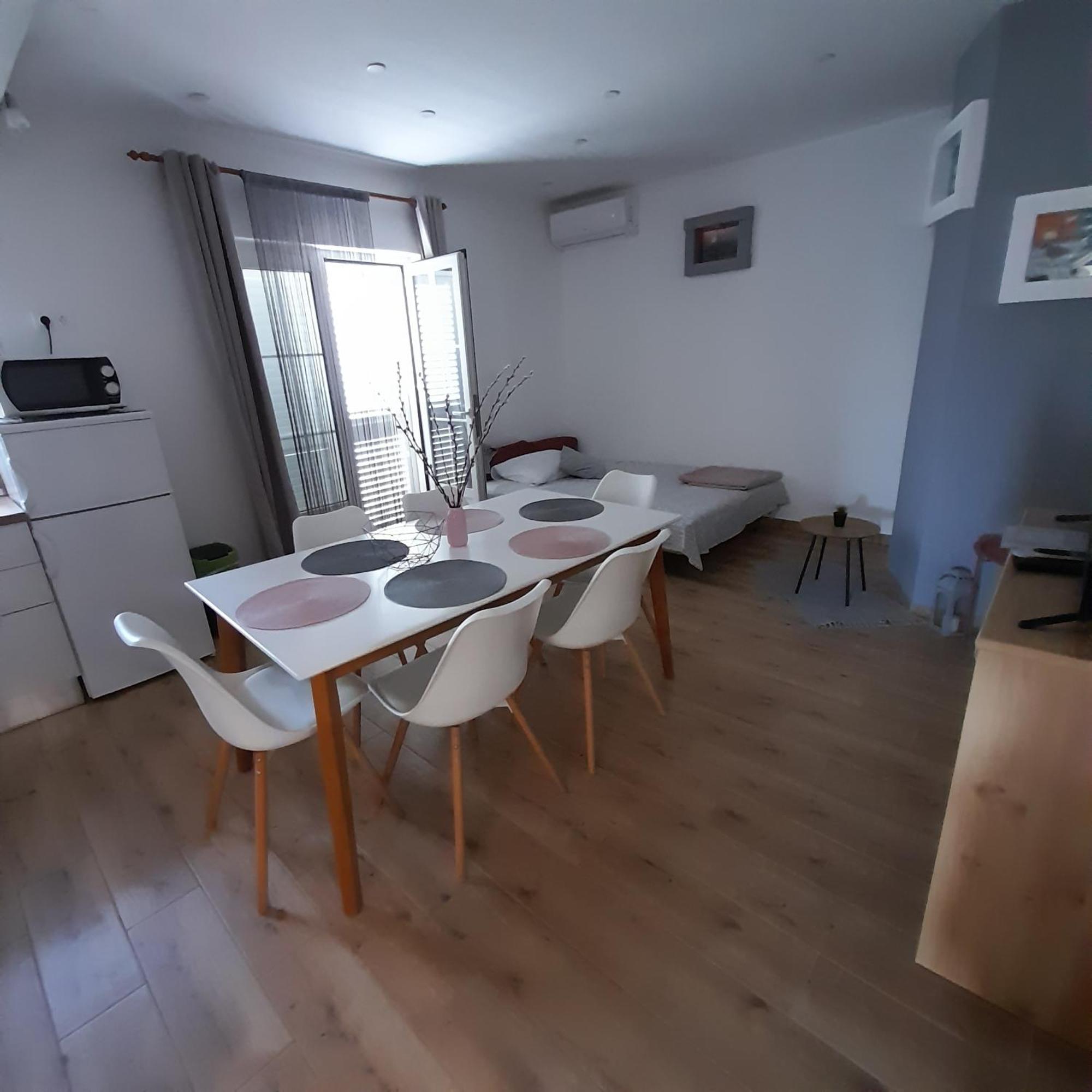 ביוגראד נה מורו Apartments Filipovic מראה חיצוני תמונה